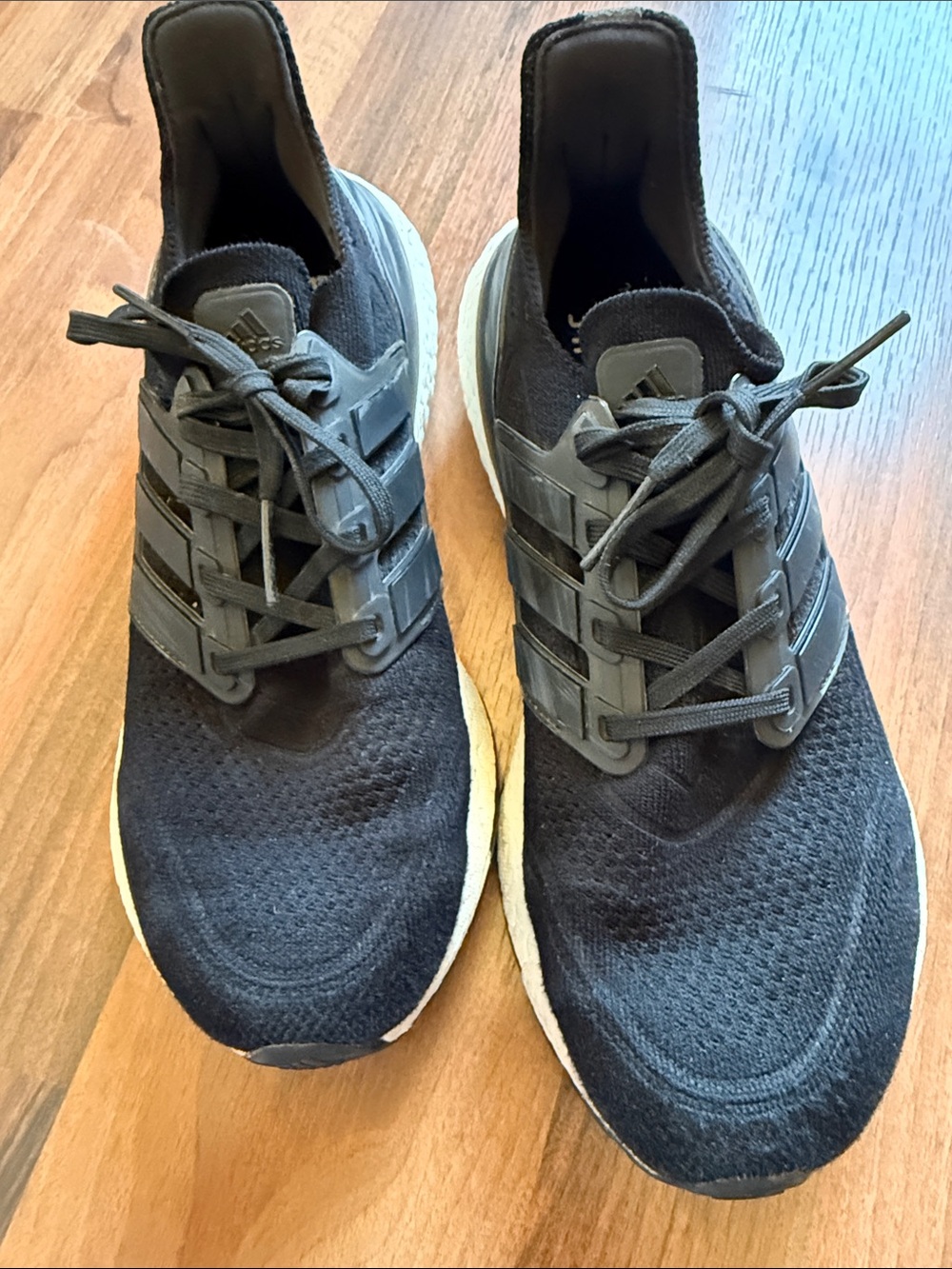 adidas Men's Black Ultraboost running shoes - Picture 2 of 8
